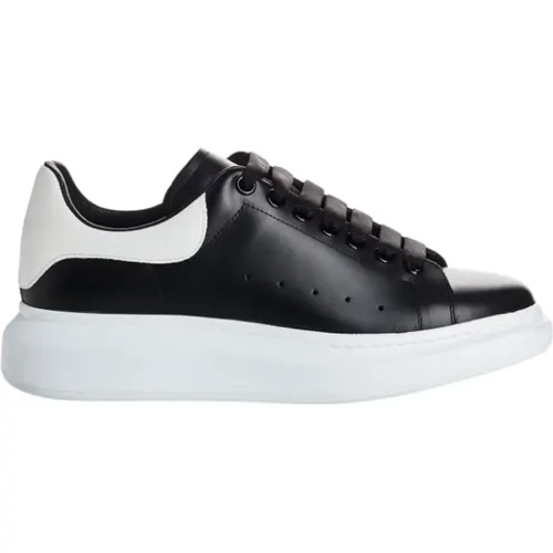 Oversize Lace-Up Leather Sneakers , male, Sizes: 7 1/2 UK, 10 UK, 11 UK, 9 UK, 9 1/2 UK, 5 1/2 UK, 6 UK - alexander mcqueen - Modalova