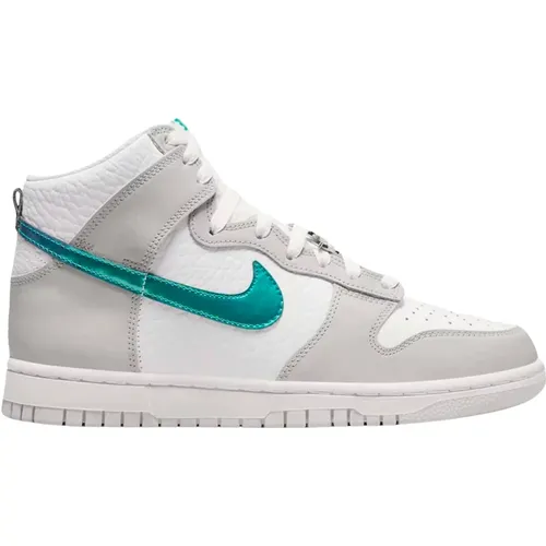 Limited Edition High Ring Bling Sneakers , male, Sizes: 6 UK, 8 1/2 UK, 6 1/2 UK, 1 1/2 UK, 2 UK, 5 UK, 8 UK, 3 1/2 UK, 7 UK, 4 1/2 UK, 9 UK, 4 UK, 10 - Nike - Modalova