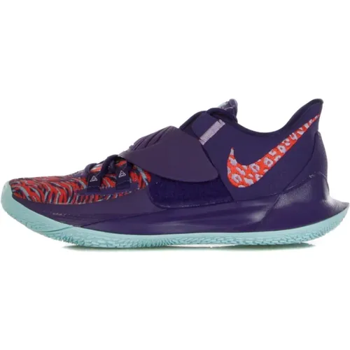 Kyrie Low 3 Streetwear Nike - Nike - Modalova