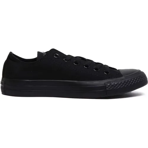 Classic Low Top Trainer , male, Sizes: 6 UK, 8 1/2 UK, 10 UK, 9 UK, 2 1/2 UK, 2 UK, 4 UK, 5 UK, 7 1/2 UK, 12 UK, 10 1/2 UK, 8 UK, 5 1/2 UK, 1 UK, 3 UK - Converse - Modalova