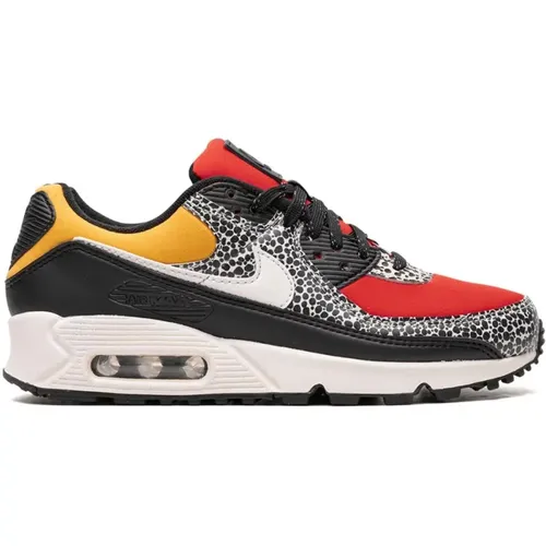 Safari Sneakers Black Red Pollen , female, Sizes: 3 UK - Nike - Modalova