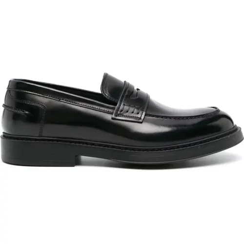 Leather Loafers, Slip-On Style , male, Sizes: 6 1/2 UK, 6 UK, 8 UK, 9 1/2 UK, 9 UK - Doucal's - Modalova