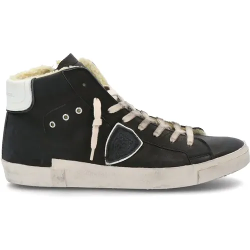 High Top Sneakers with Distressed Detailing , male, Sizes: 3 UK, 4 UK, 6 UK - Philippe Model - Modalova