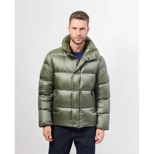 Grüne Chamonix Daunenjacke mit Militärdetails , Herren, Größe: M - Afterlabel - Modalova