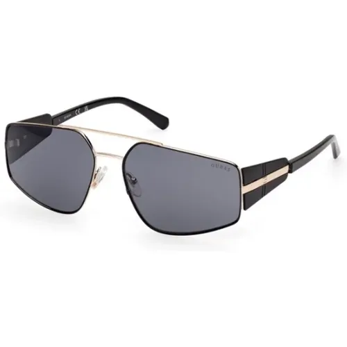 Modern Smoke Lens Sunglasses for Men , male, Sizes: 61 MM - Guess - Modalova