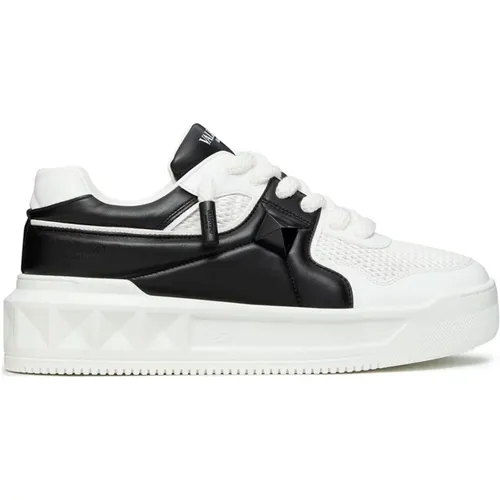 Stylish Mens Sneakers , male, Sizes: 6 UK, 6 1/2 UK, 9 UK, 9 1/2 UK - Valentino Garavani - Modalova