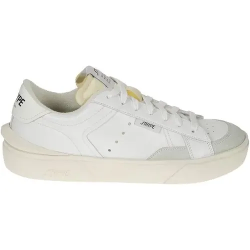 Sneakers , male, Sizes: 6 UK, 5 UK, 8 UK, 4 UK, 12 UK, 10 UK, 11 UK, 2 UK, 9 UK, 7 UK, 1 UK - Strype - Modalova