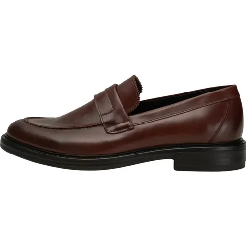 Stanley Leather Loafer - Chestnut , male, Sizes: 8 UK, 12 UK, 10 UK, 9 UK, 7 UK, 6 UK, 11 UK - Shoe the Bear - Modalova