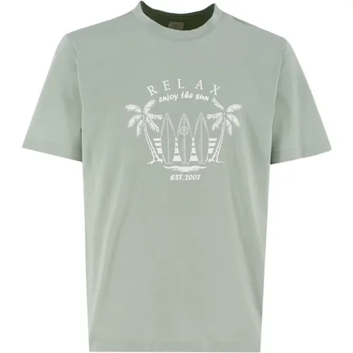 Sage and White Crewneck T-Shirt , male, Sizes: M, 2XL, L, XL - Eleventy - Modalova
