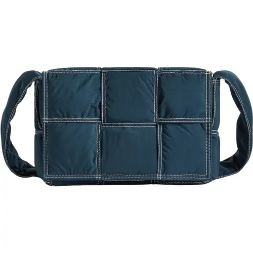 Cross-Body Bag with Weaving , male, Sizes: ONE SIZE - Bottega Veneta - Modalova