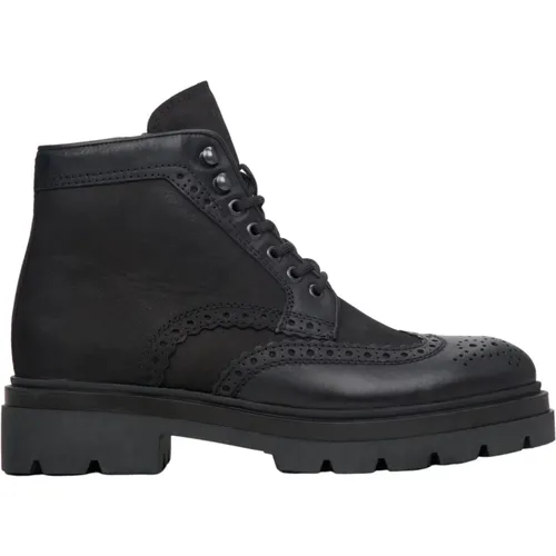 Men`s High-Top Ankle Boots for Winter made of Nubuck Er00114065 , male, Sizes: 7 UK, 6 UK, 10 UK - Estro - Modalova