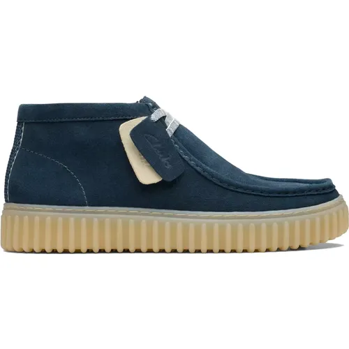 Suede High Top Sneakers , male, Sizes: 7 UK, 11 UK, 6 UK, 8 UK, 9 UK, 7 1/2 UK - Clarks - Modalova