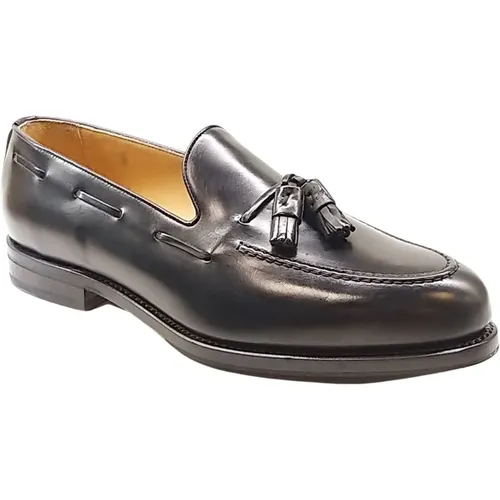 Calfskin Tassel Loafer , male, Sizes: 11 UK - Berwick - Modalova