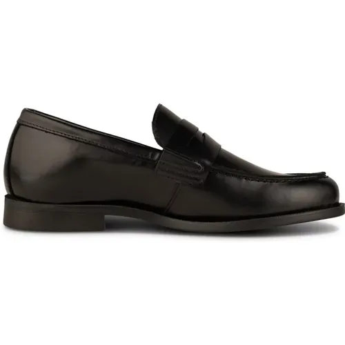 Timeless Loafer Penny in Leather , female, Sizes: 3 UK, 6 UK, 4 UK, 8 UK, 7 UK, 5 UK - Shoe the Bear - Modalova