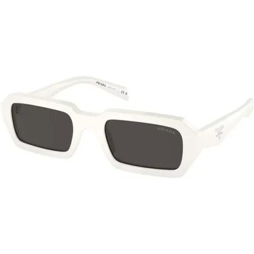 Geometrische Rechteckige Sonnenbrille mit weißem Acetatrahmen und grauen Gläsern - Prada - Modalova