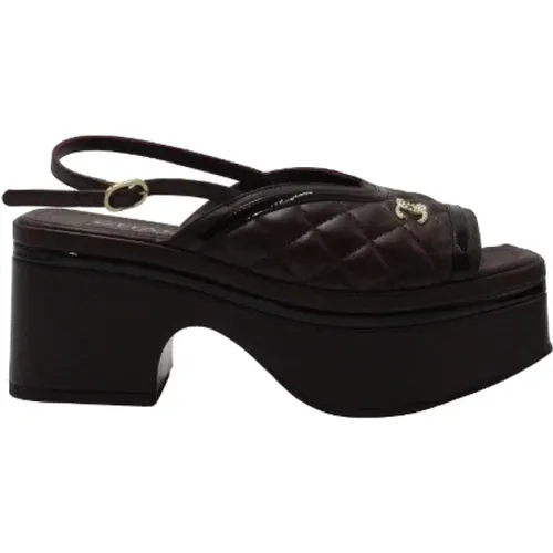 Pre-owned Leather sandals , female, Sizes: 2 1/2 UK - Chanel Vintage - Modalova
