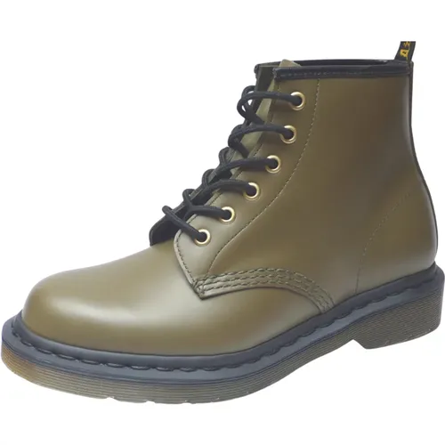 Eye , male, Sizes: 6 UK, 5 UK - Dr. Martens - Modalova