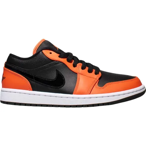 Schwarze Turf Orange Low SE Sneakers , Herren, Größe: 42 1/2 EU - Nike - Modalova