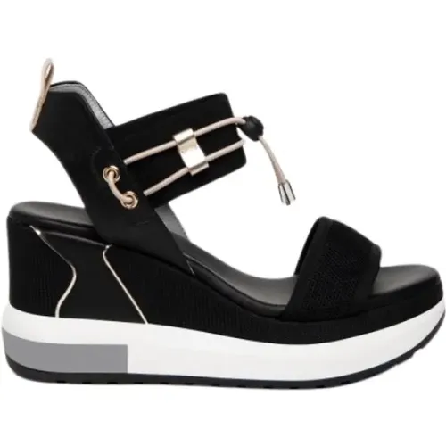 Schwarze Sandalen für Stilvolle Outfits , Damen, Größe: 39 EU - Nerogiardini - Modalova
