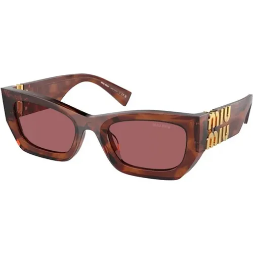 Brauner Rahmen Dunkle Violette Gläser Sonnenbrille - Miu Miu - Modalova