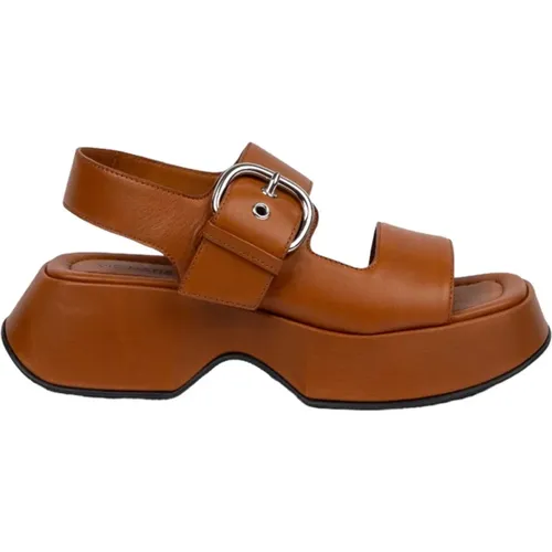 Cuoio Leather Sandals with Buckle , female, Sizes: 6 UK, 7 UK, 3 UK, 4 UK, 5 UK, 8 UK - Vic Matié - Modalova