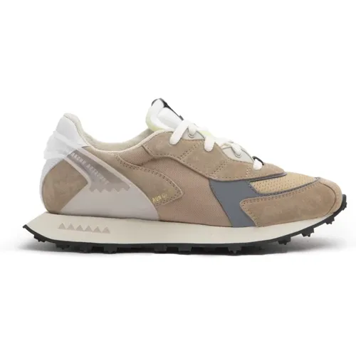 Camel Suede Sneakers with Grey Insert , male, Sizes: 8 UK, 7 UK, 6 UK - RUN OF - Modalova