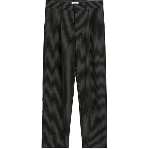 Weit geschnittene Pinstripe Hose mit Falten - Soulland - Modalova