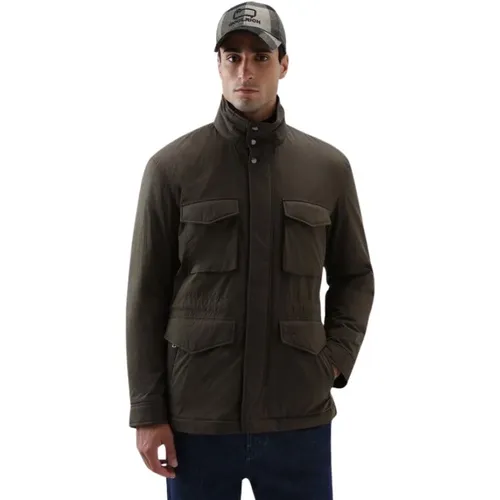 Dunkelgrüne Ripstop Sherpa Field Jacke - Woolrich - Modalova