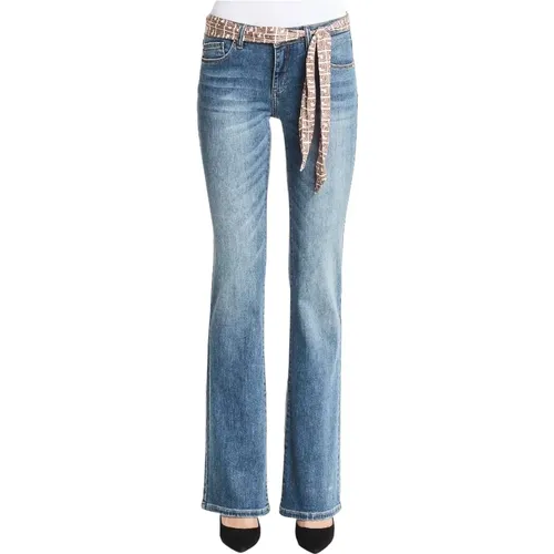 Stylische Flared Jeans für Frauen - Gaudi - Modalova