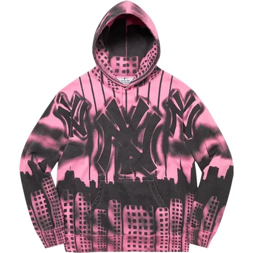 Limited Edition Airbrush Hooded Sweatshirt Pink , male, Sizes: L - Supreme - Modalova