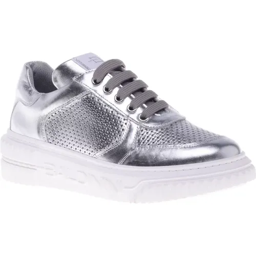 Sneaker in silver nappa leather , female, Sizes: 7 UK, 6 1/2 UK, 4 UK, 6 UK, 3 UK, 5 1/2 UK - Baldinini - Modalova
