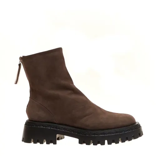 Suede Boot with Lug Sole - Size 36 , female, Sizes: 5 1/2 UK - Halmanera - Modalova