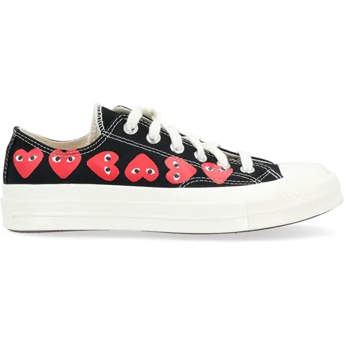 Red Heart Canvas Sneakers , male, Sizes: 12 1/2 UK, 5 UK, 7 1/2 UK, 4 UK, 10 UK, 8 1/2 UK, 3 1/2 UK, 8 UK, 11 UK, 2 1/2 UK, 6 UK - Comme des Garçons Play - Modalova