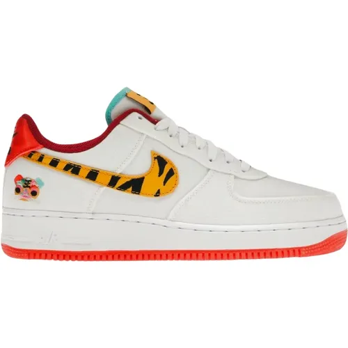 Year of the Tiger Canvas Sneakers , male, Sizes: 10 1/2 UK, 4 1/2 UK, 11 1/2 UK, 6 1/2 UK, 13 1/2 UK, 9 UK, 10 UK, 8 1/2 UK, 13 UK, 11 UK, 7 UK, 6 UK, - Nike - Modalova