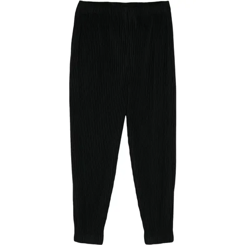 Pleat Cropped Trousers , male, Sizes: M - Issey Miyake - Modalova