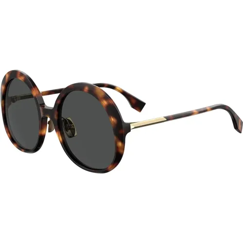 Stylische Sonnenbrille Dunkles Havana/Grau , Damen, Größe: 57 MM - Fendi - Modalova