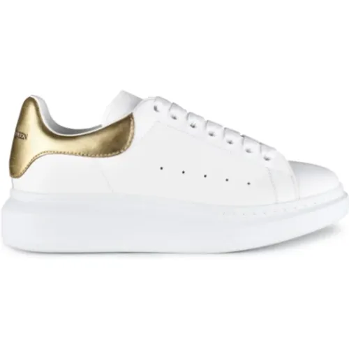 Oversized Sneakers , male, Sizes: 5 UK, 5 1/2 UK - alexander mcqueen - Modalova