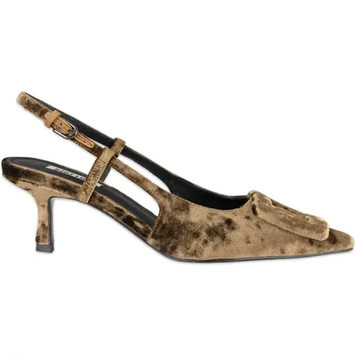Goldene Samt-Sandalen mit Schnalldetail - Bibi Lou - Modalova