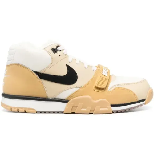 Coconut Milk Air Trainer 1 Sneakers , male, Sizes: 8 1/2 UK, 10 1/2 UK, 9 UK - Nike - Modalova