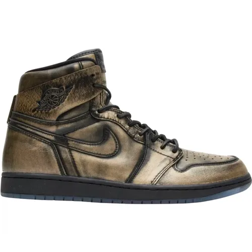 Limited Edition Retro High Wings Sneakers , male, Sizes: 6 UK, 14 1/2 UK, 10 1/2 UK, 9 UK, 12 UK, 7 UK, 11 UK, 11 1/2 UK, 13 1/2 UK, 8 UK, 8 1/2 UK, 1 - Nike - Modalova