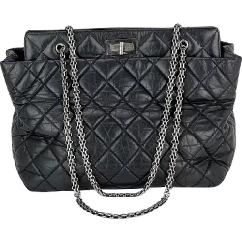 Leather Medium Chanel Bag , female, Sizes: ONE SIZE - Chanel Vintage - Modalova