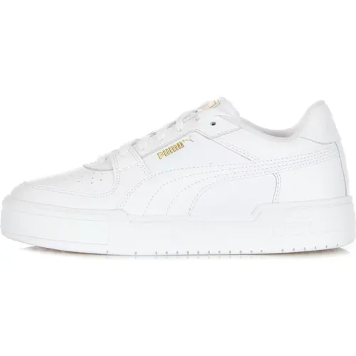 Classic Low Sneaker , female, Sizes: 9 1/2 UK, 9 UK, 11 1/2 UK, 10 UK, 7 UK, 12 UK - Puma - Modalova