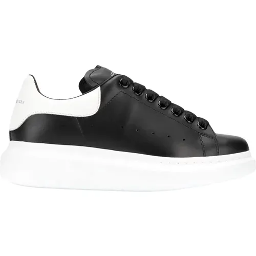 White Platform Sneakers , male, Sizes: 4 1/2 UK, 2 1/2 UK, 6 1/2 UK, 3 UK, 4 UK, 2 UK, 1 1/2 UK, 1 UK, 5 UK, 5 1/2 UK, 3 1/2 UK - alexander mcqueen - Modalova