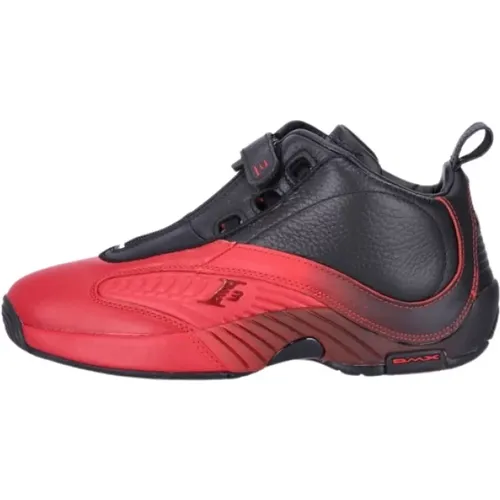 Schwarz/Rot Basketball Sneakers , Herren, Größe: 40 1/2 EU - Reebok - Modalova
