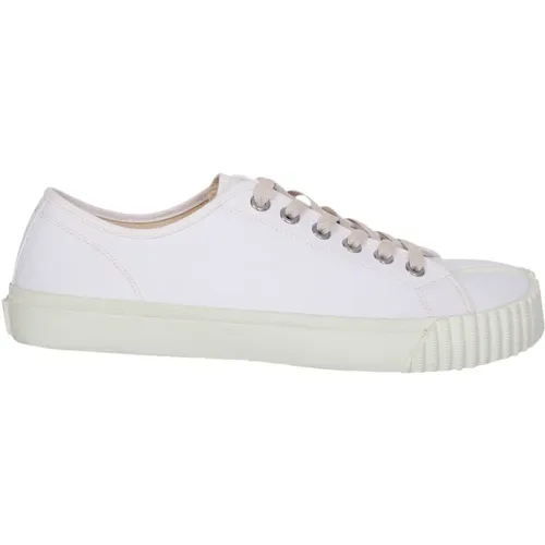 Tabi Low sneakers by . Iconic and recognisable Tabi toe, revisited in a sporty key to make the accessory a timeless hallmark of the brand , male, Size - Maison Margiela - Modalova