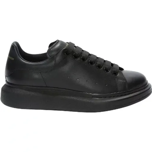 Schwarze Ledersneaker mit Perforationen , Damen, Größe: 42 EU - alexander mcqueen - Modalova