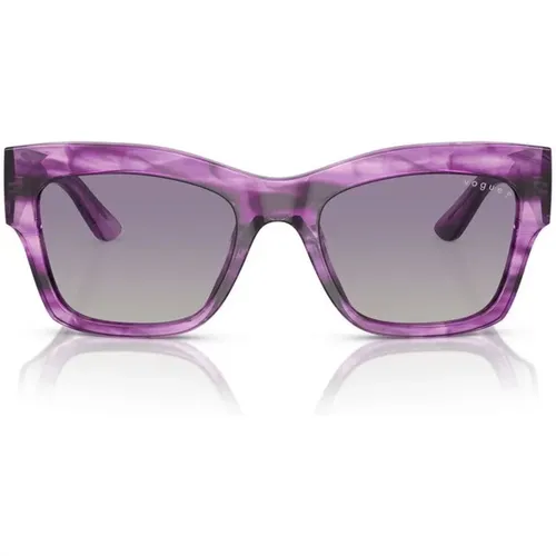 Stylish Sunglasses in Violet Havana,/Grey Shaded Sunglasses - Vogue - Modalova