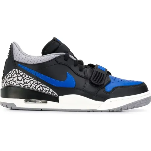 Legacy 312 Low Sneakers Black/White , male, Sizes: 10 1/2 UK - Jordan - Modalova