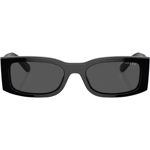Rechteckige Sonnenbrille Schwarz mit dunkelgrauen Gläsern - Vogue - Modalova