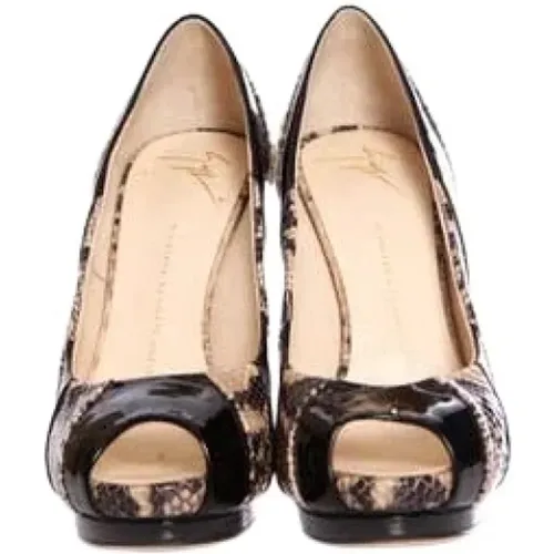 Pre-owned heels , female, Sizes: 7 1/2 UK - Giuseppe Zanotti Pre-owned - Modalova